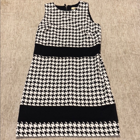 Michael Kors Dress Sz 10 Houndstooth Black and White sheath dress - Picture 2 of 6